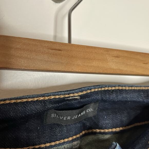 Silver Suki Curvy Fit Mid Rise Straight Leg Jeans Womens Size 24Wx30 Dark Wash - Picture 6 of 9